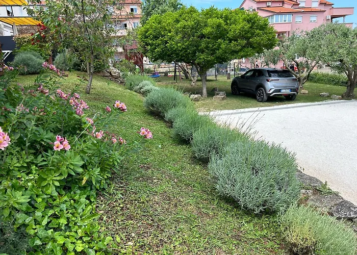 Pretty Little Thing Called Biska * 풀라